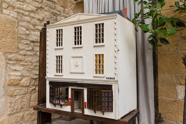 Doll's House