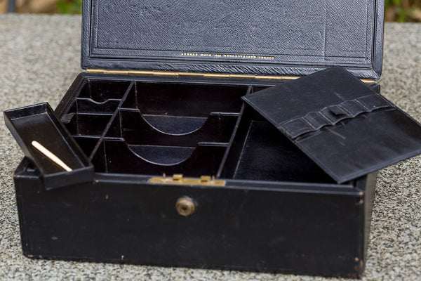 Offbeat Interiors - Leather Correspondence Box