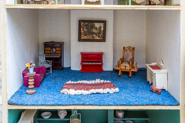 Offbeat Interiors - A Vintage Painted Dolls House